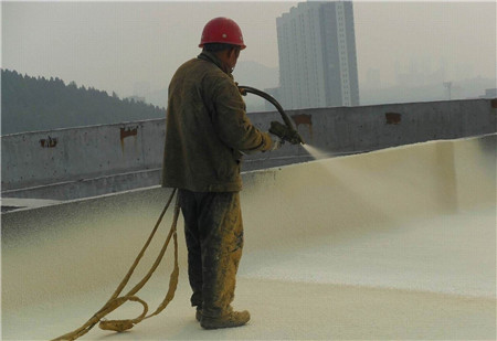 聚氨酯设备用于屋顶保温防水